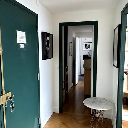 Proche Cambronne Paris